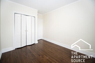 3702 N Hoyne Ave, Unit 2 in Chicago, IL - Building Photo - Building Photo