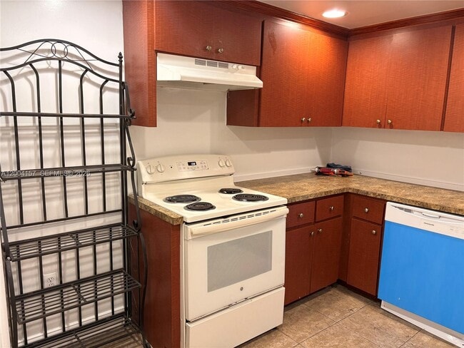 4168 Inverrary Dr in Lauderhill, FL - Building Photo - Building Photo