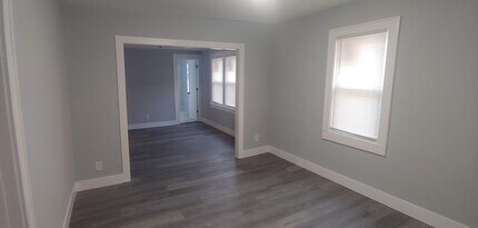 5807 W Park Hill Ave in Milwaukee, WI - Building Photo - Building Photo