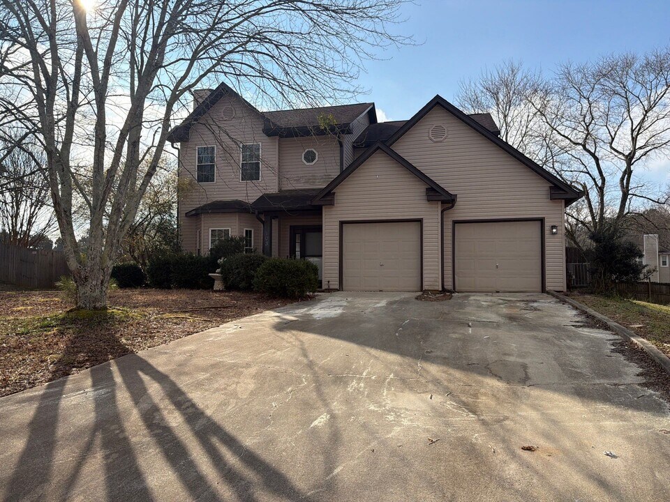 103 Kestrel Ct SW in Huntsville, AL - Building Photo