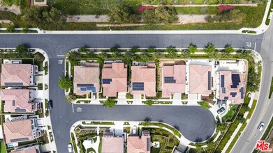 55 suede in Irvine, CA - Building Photo - Building Photo