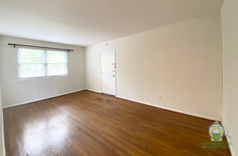 100 Lewis Dr in Greenville, SC - Building Photo - Building Photo