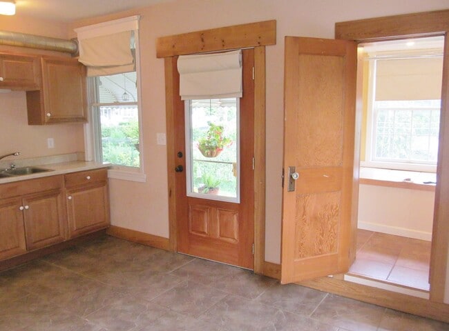 88 Thompson St, Unit 2 in Raritan, NJ - Building Photo - Building Photo