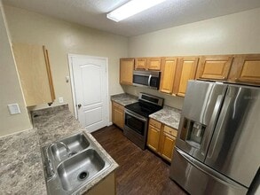17977 Villa Creek Dr in Tampa, FL - Building Photo - Building Photo
