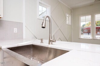 831 Ridgeway Ave in Durham, NC - Building Photo - Building Photo