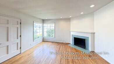 437 N Swarthmore Ave in Los Angeles, CA - Building Photo - Building Photo