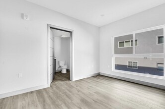 7040 Woodman Ave in Los Angeles, CA - Building Photo - Building Photo