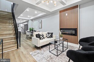 1607 E Lanvale St in Baltimore, MD - Building Photo