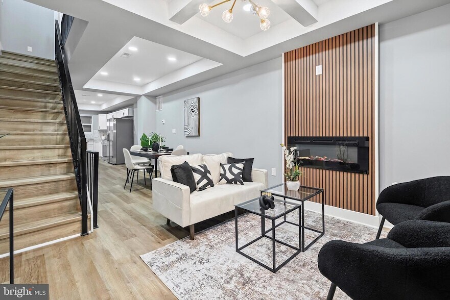 1607 E Lanvale St in Baltimore, MD - Foto de edificio