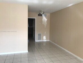 2303 S Federal Hwy in Boynton Beach, FL - Foto de edificio - Building Photo