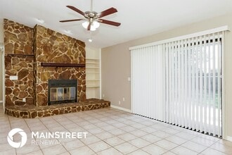 4303 Ponds Dr in Cocoa, FL - Foto de edificio - Building Photo