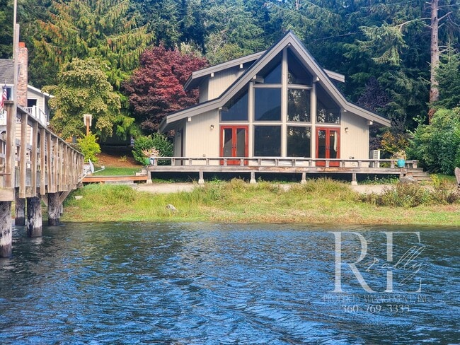 property at 20539 Chief Sealth Dr NE