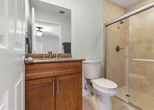1120 Hyacinth Pl in Wellington, FL - Foto de edificio - Building Photo