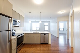 496 Harvard St in Brookline, MA - Building Photo - Building Photo