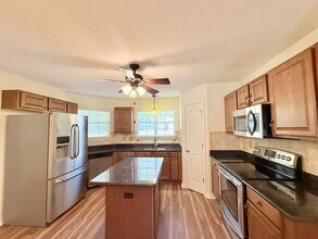 7047 Tylerwood Ct in Milton, FL - Building Photo - Building Photo