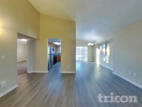 5972 Royal Vista Way in Reno, NV - Building Photo - Building Photo