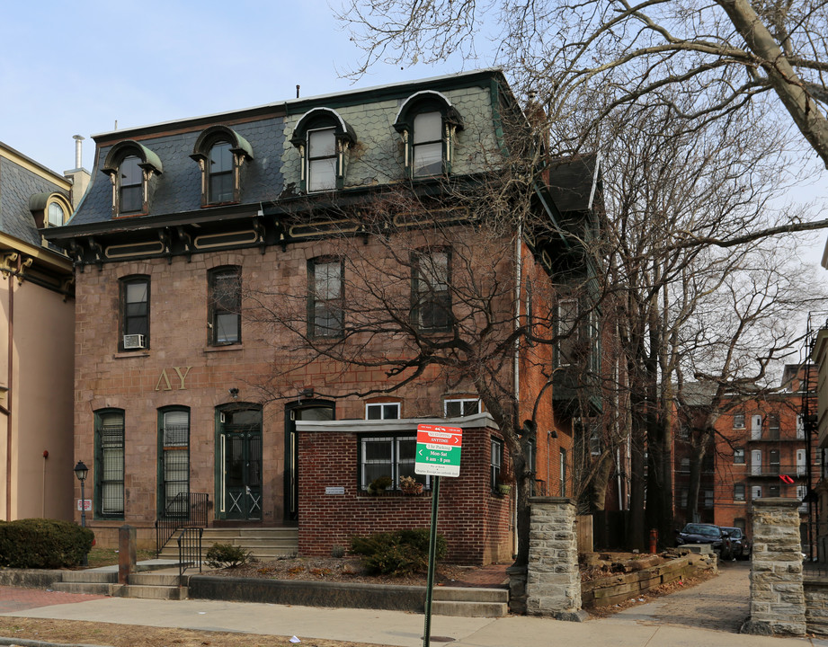 3827 Walnut St in Philadelphia, PA - Foto de edificio