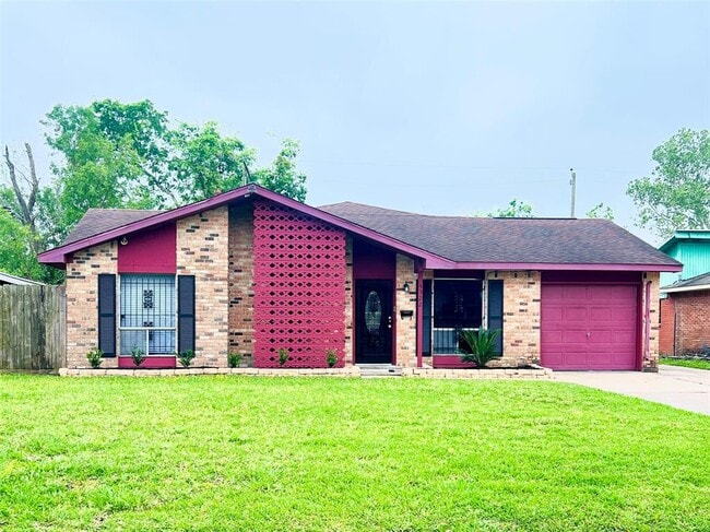 property at 5322 Tavenor Ln