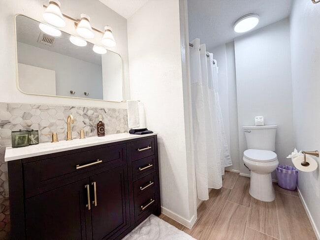 property at 29 Pinewood Forest Ct