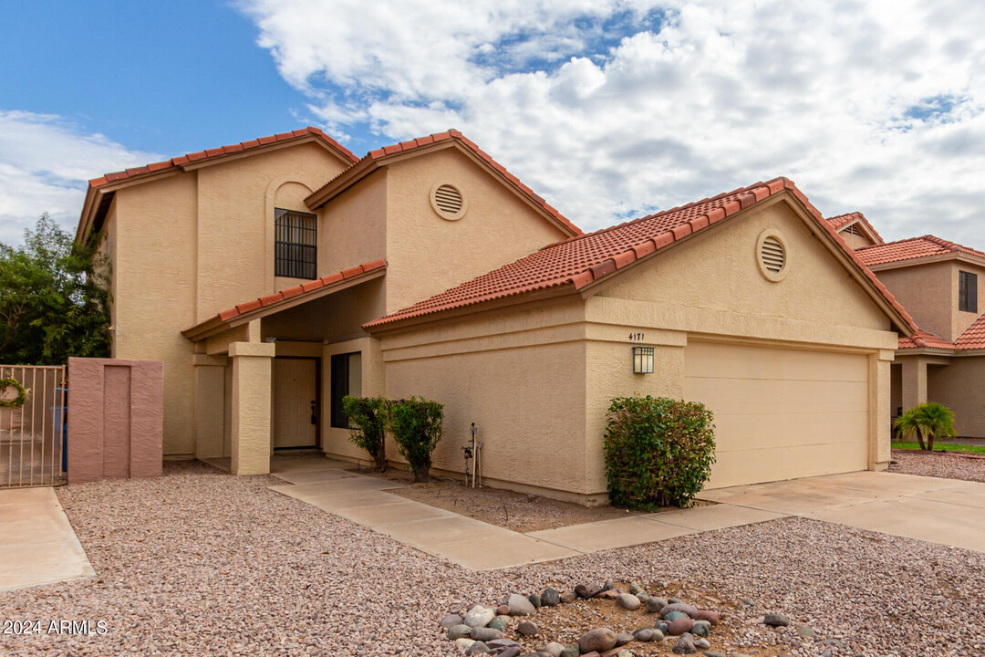 4171 E Cholla Canyon Dr in Phoenix, AZ - Foto de edificio