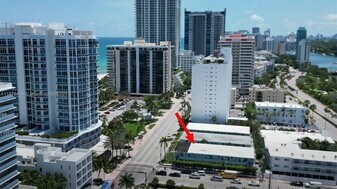 6498 Collins Ave in Miami Beach, FL - Building Photo