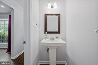 1905 Featherwood St in Silver Spring, MD - Building Photo - Building Photo
