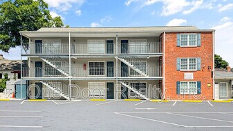 732 Scotland St in Williamsburg, VA - Building Photo