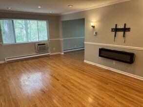 183 Kennedy Dr in Bridgeport, CT - Building Photo - Building Photo