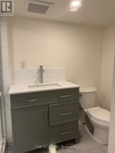 1590 Liveoak Dr in Mississauga, ON - Building Photo - Building Photo