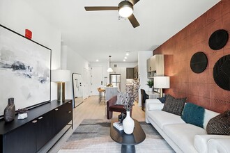 Station 316 Apartments in Woburn, MA - Foto de edificio - Building Photo