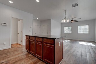 7733 Lively Loom Ct in Las Vegas, NV - Building Photo - Building Photo