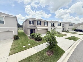 10759 Penny Gale Loop in San Antonio, FL - Foto de edificio - Building Photo