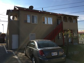 4616 E Mono St in Fresno, CA - Building Photo - Building Photo