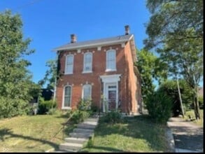 932 E Market St in Indianapolis, IN - Building Photo - Building Photo