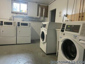 14 Centre St in Cambridge, MA - Foto de edificio - Building Photo