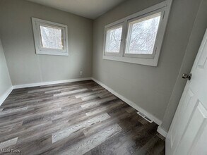 1166 Bellows St in Akron, OH - Building Photo - Building Photo