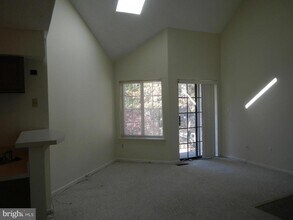 10817 Amherst Ave in Silver Spring, MD - Building Photo - Building Photo