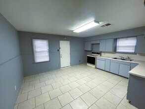 3013 45th St in Lubbock, TX - Building Photo - Building Photo