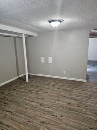 5024 Tulip Tree Ln photo'