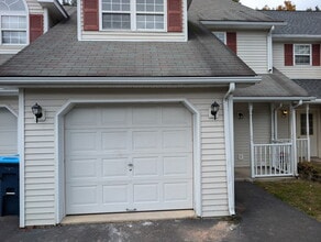 605 Country Acres Ct in Effort, PA - Building Photo - Building Photo