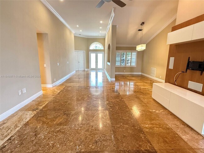 807 Heritage Dr in Weston, FL - Building Photo - Building Photo