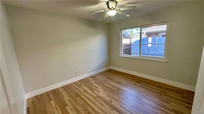 23012 Gilmore St in Los Angeles, CA - Building Photo - Building Photo