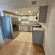 420 S Terry Ln in Tempe, AZ - Building Photo - Building Photo