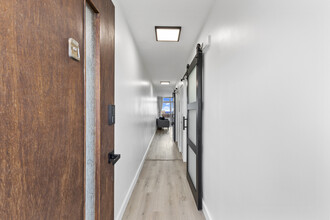 500 University Ave, Unit 1405 in Honolulu, HI - Building Photo - Building Photo