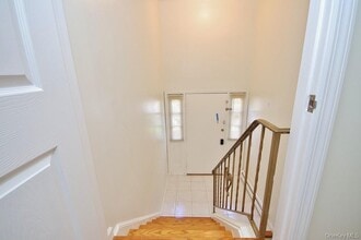 570 Manville Rd in Pleasantville, NY - Building Photo - Building Photo