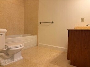 10-12 Vernon St in Brookline, MA - Building Photo - Building Photo