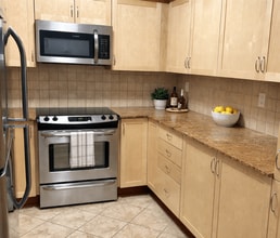 William's Court A in Ottawa, ON - Building Photo - Building Photo