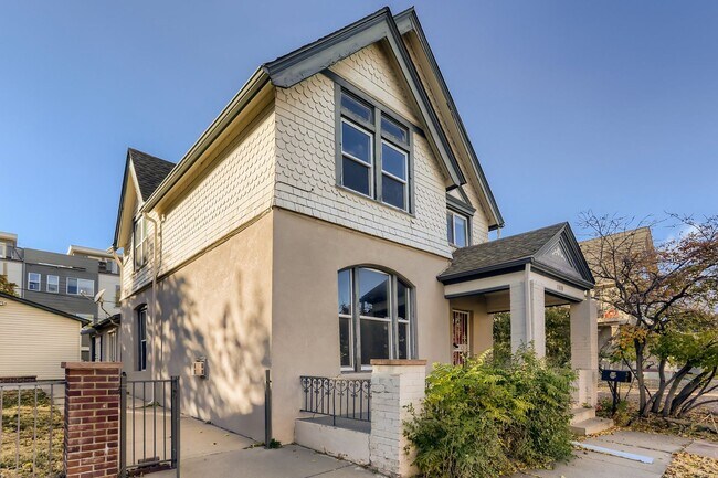 1839 Grove St in Denver, CO - Building Photo - Building Photo