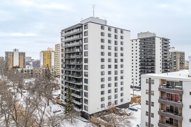 York Tower in Edmonton, AB - Building Photo - Building Photo