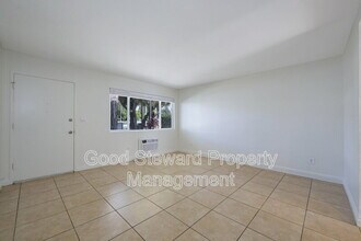 410 N Clark St in Orange, CA - Building Photo - Building Photo